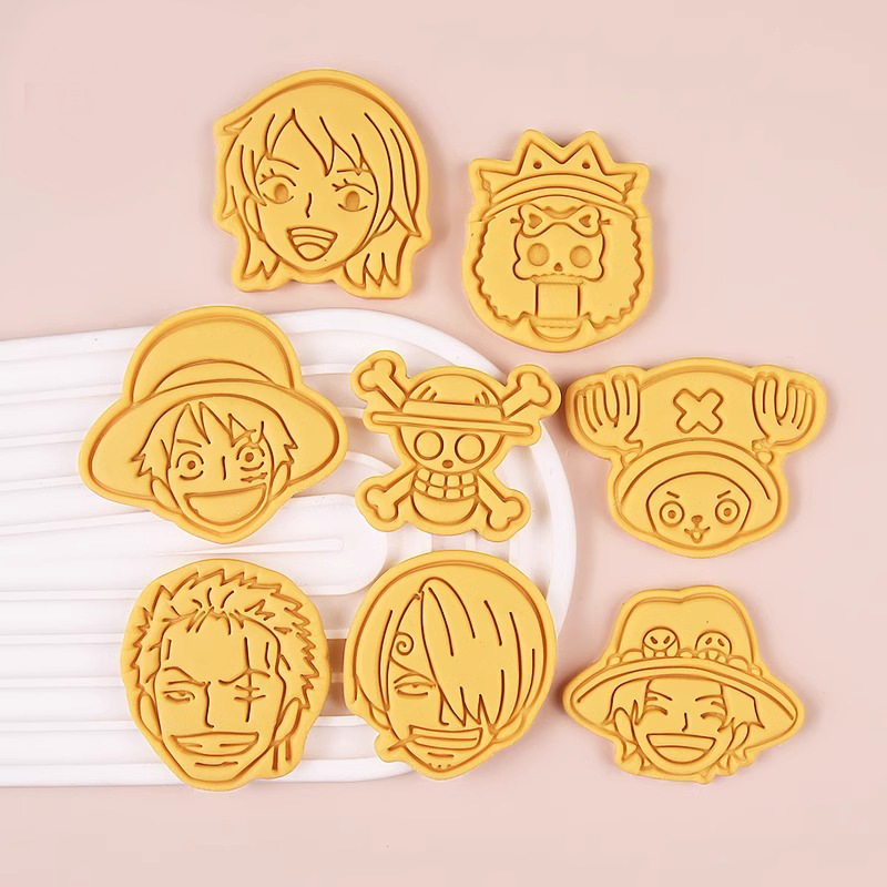 One Piece Cookie Cutter Set Cu - Kitchen Baking Gifts 评论和价格